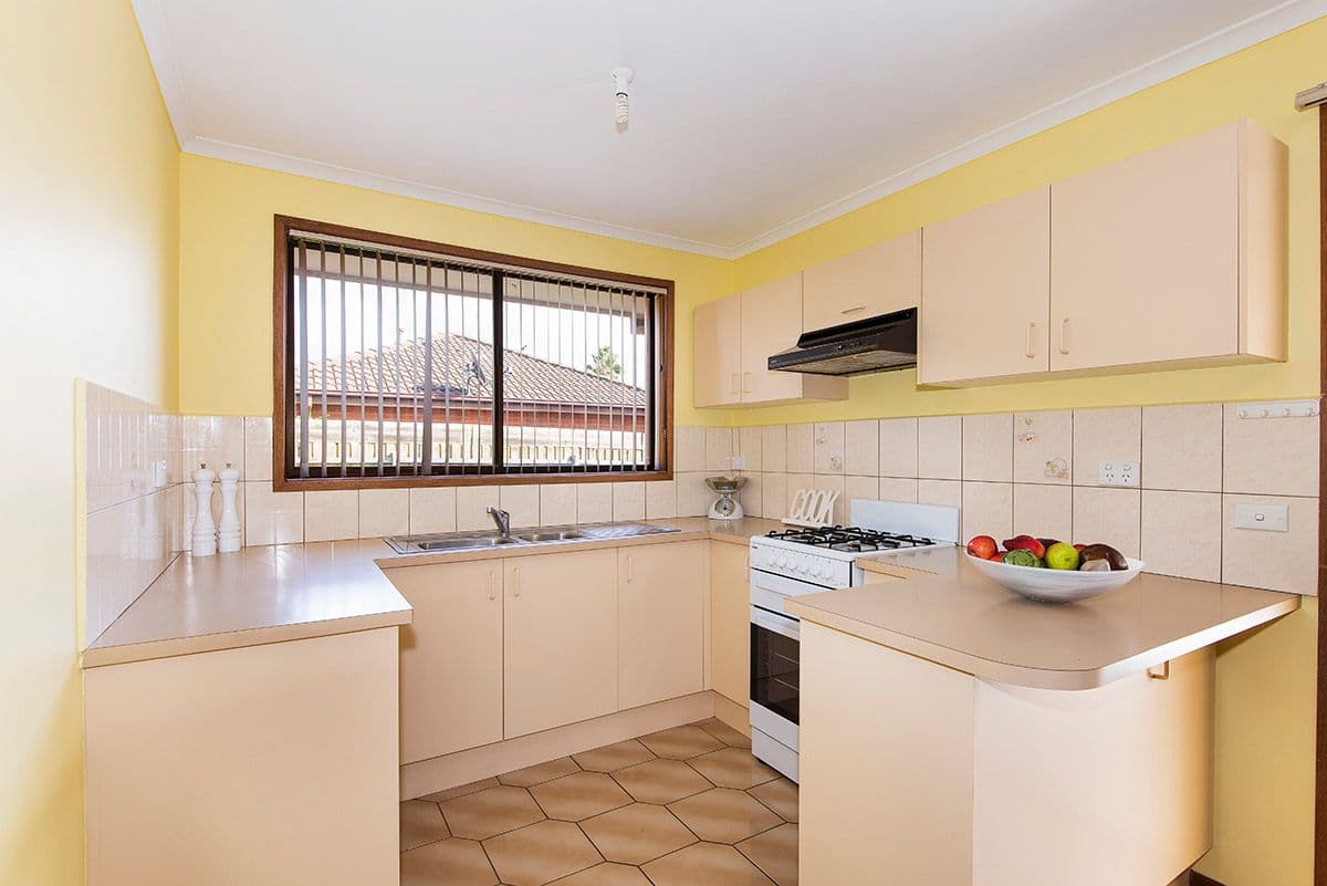 18 Lamina Avenue, Mill Park VIC 3082, Mill Park - Thumbnail 2