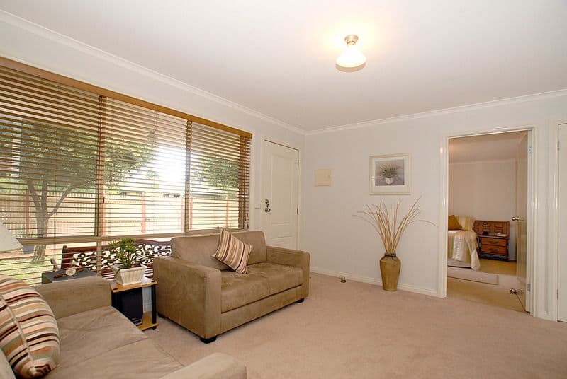 21 Applegum Crescent, Ferntree Gully VIC 3156, Ferntree Gully - Thumbnail 2