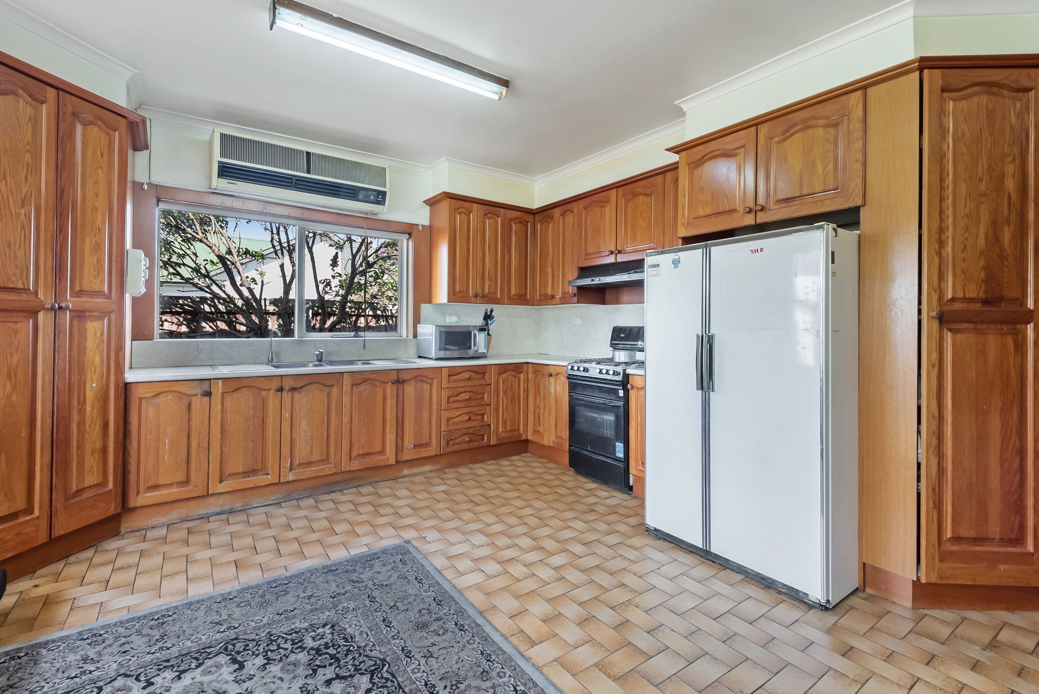 62 Liston Avenue, Reservoir VIC 3073, Reservoir - Thumbnail 4