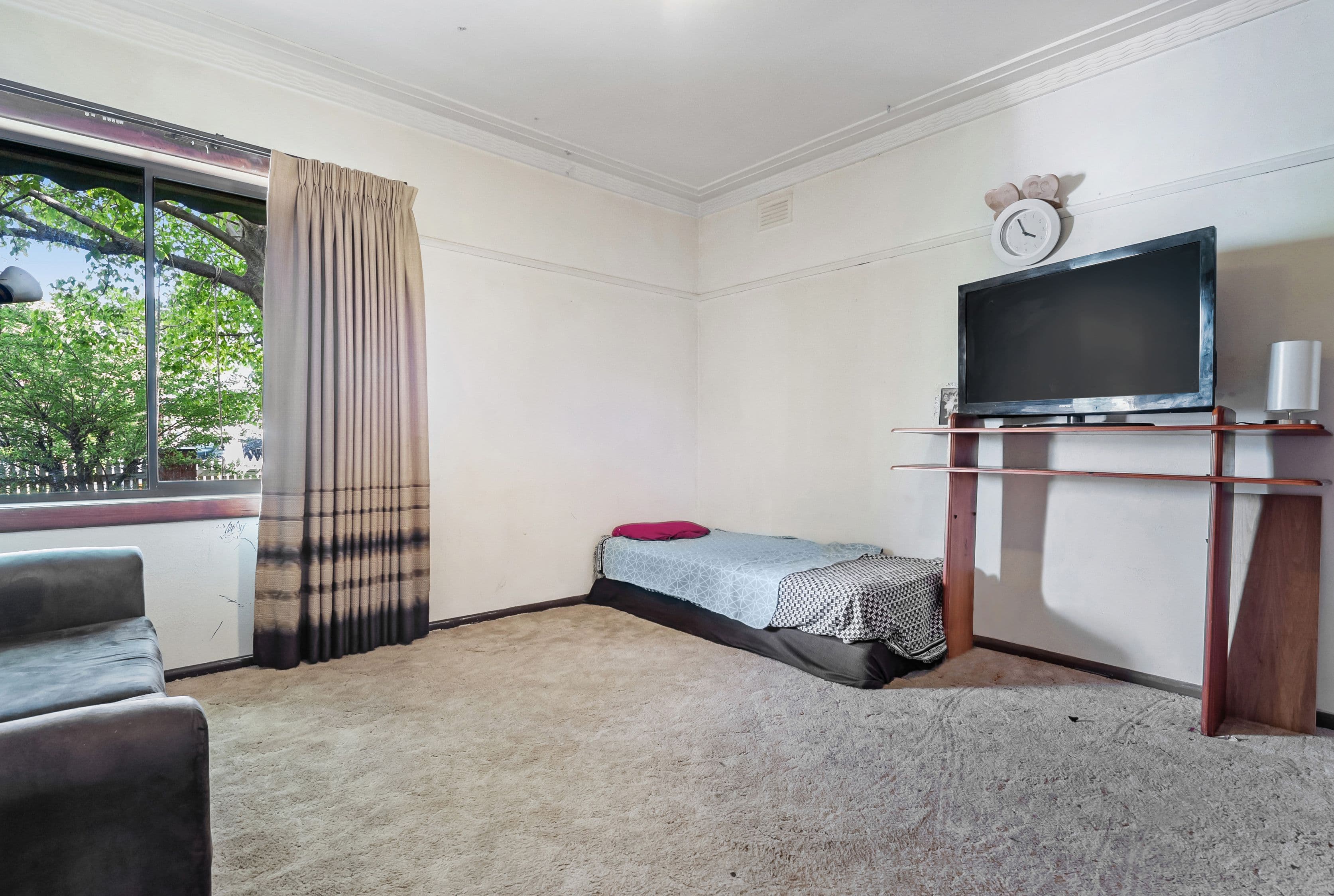 62 Liston Avenue, Reservoir VIC 3073, Reservoir - Thumbnail 6