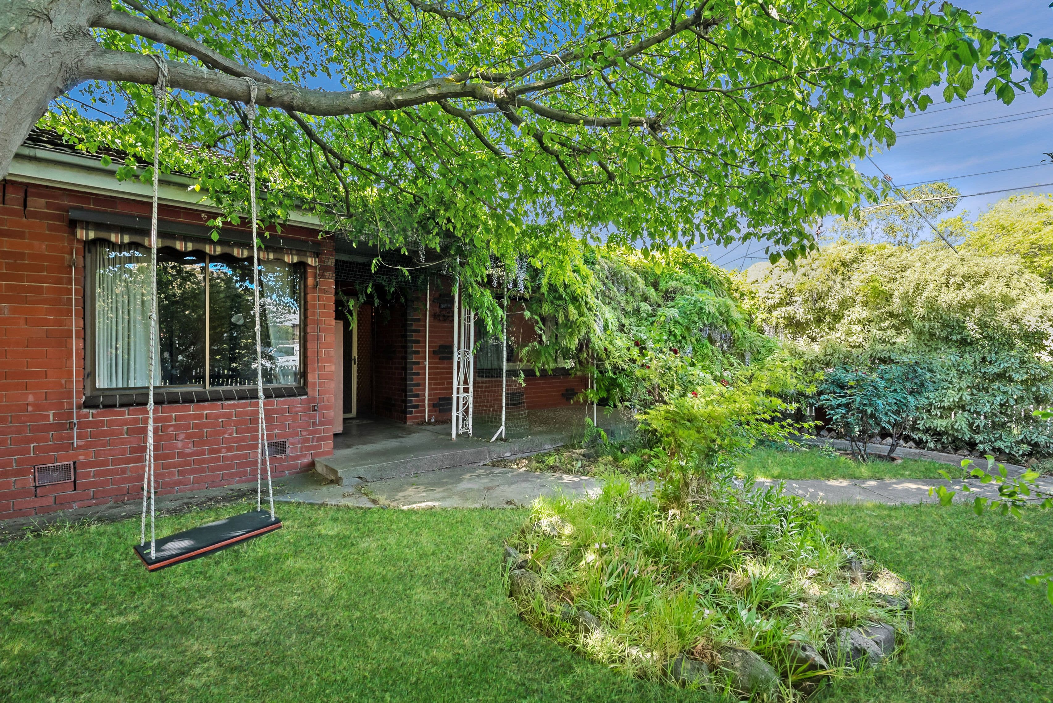 62 Liston Avenue, Reservoir VIC 3073, Reservoir - Thumbnail 8
