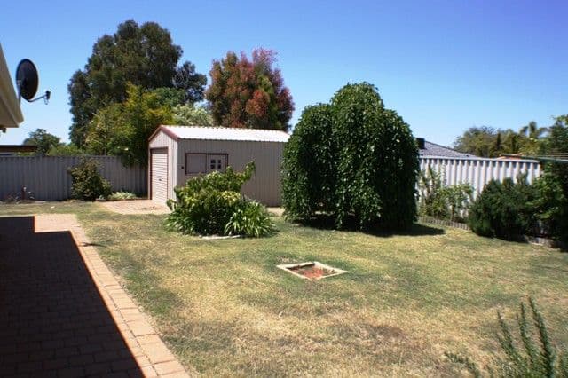 17 Brougham Crescent, ORELIA WA 6167, Orelia - Thumbnail 4