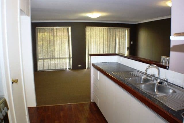17 Brougham Crescent, ORELIA WA 6167, Orelia - Thumbnail 5