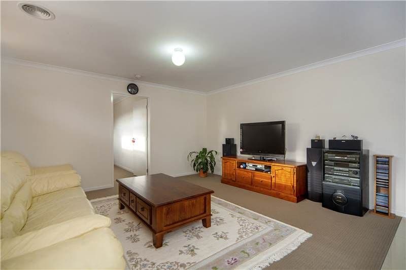 36 Grandlakes Way, LARA VIC 3212, Lara - Thumbnail 3