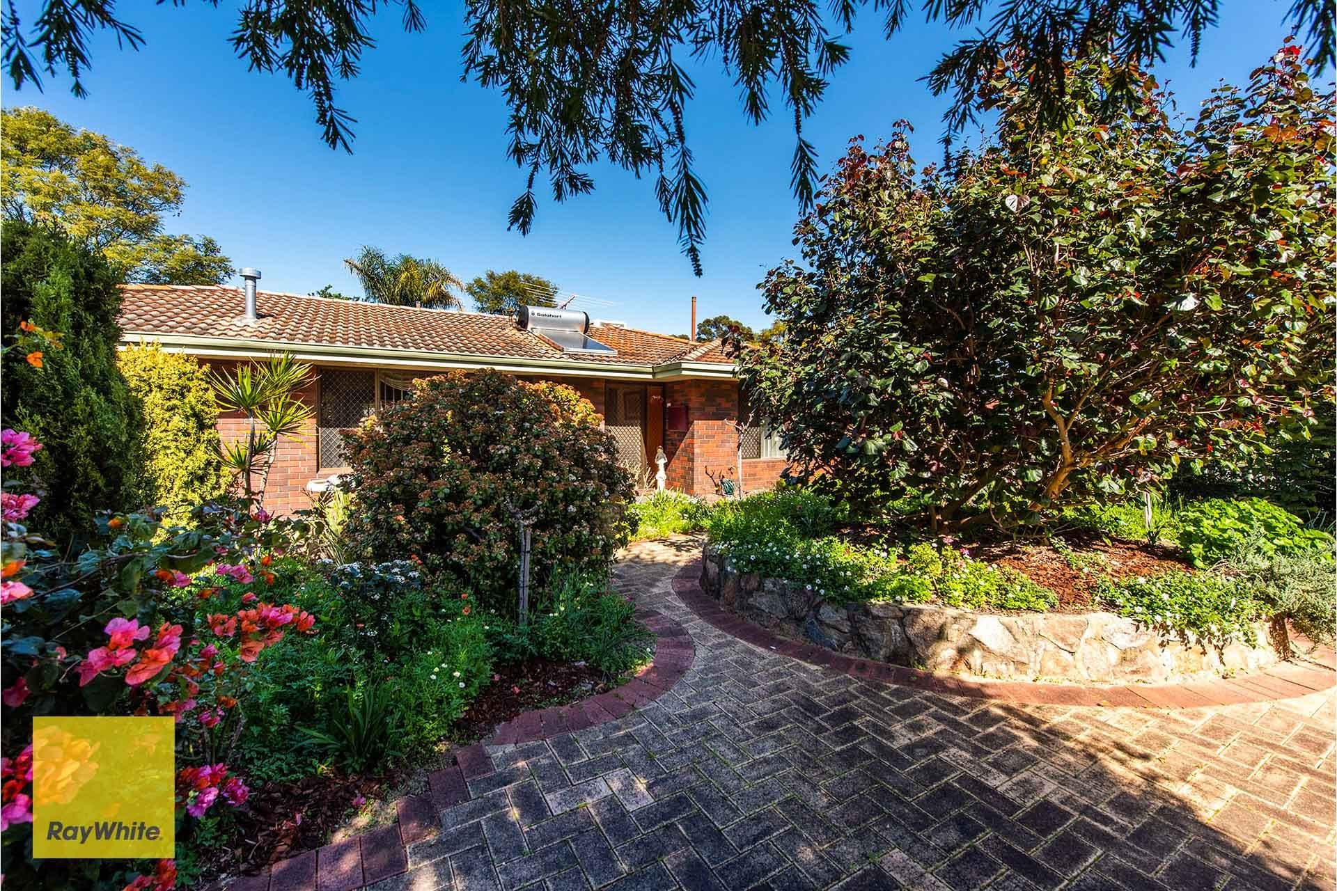 17 Meloway Drive, Maida Vale WA 6057, Maida Vale - Image 1