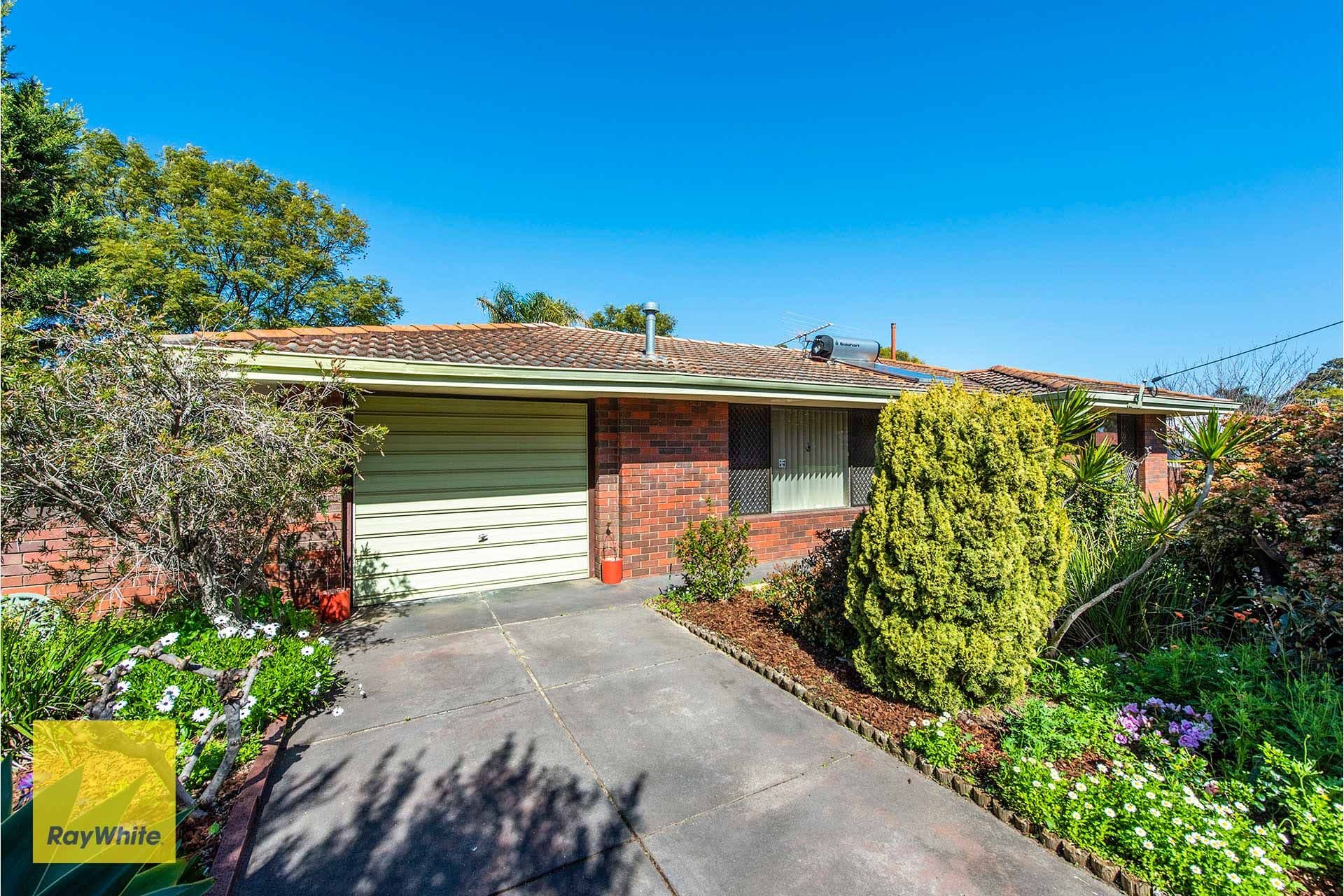 17 Meloway Drive, Maida Vale WA 6057, Maida Vale - Thumbnail 2