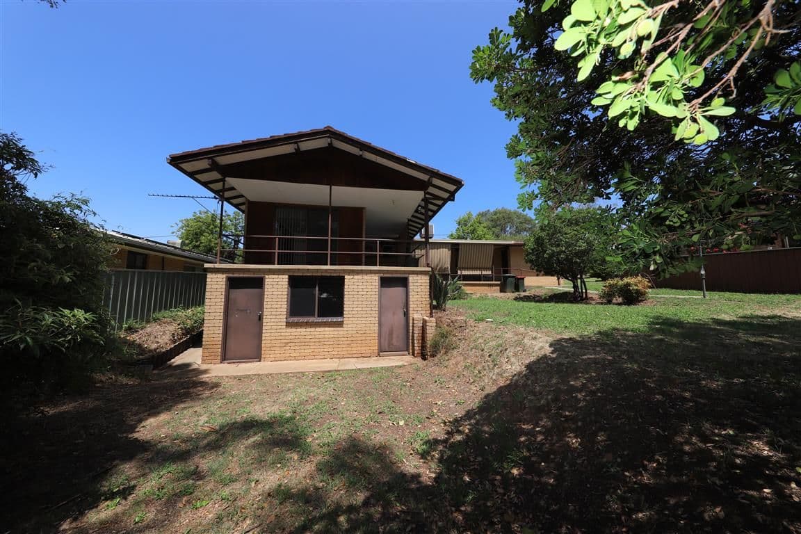 11 Kirra Street, Tumut NSW 2720, Tumut - Thumbnail 2