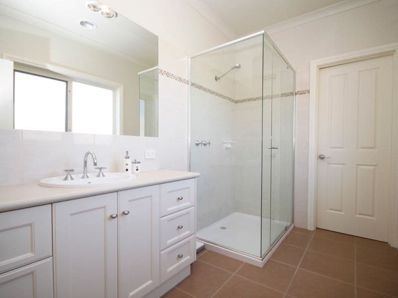 10 Henderson Drive, WANDANA HEIGHTS VIC 3216, Wandana Heights - Thumbnail 7