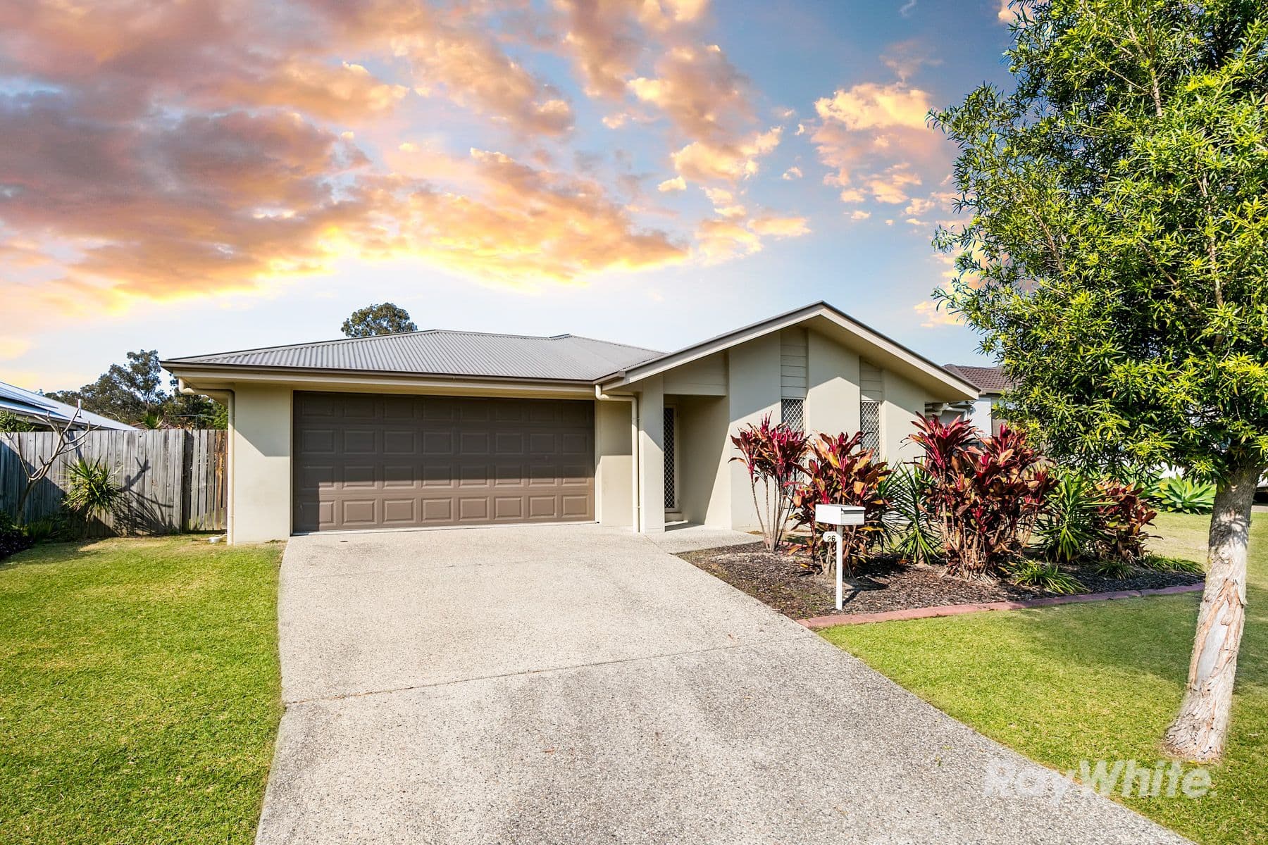 26 Stoneleigh Way, Holmview QLD 4207, Holmview - Thumbnail 2