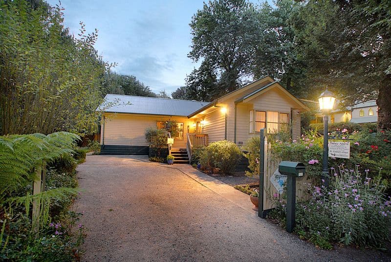 1 Railway Parade, MENZIES CREEK VIC 3159, Menzies Creek - Image 1