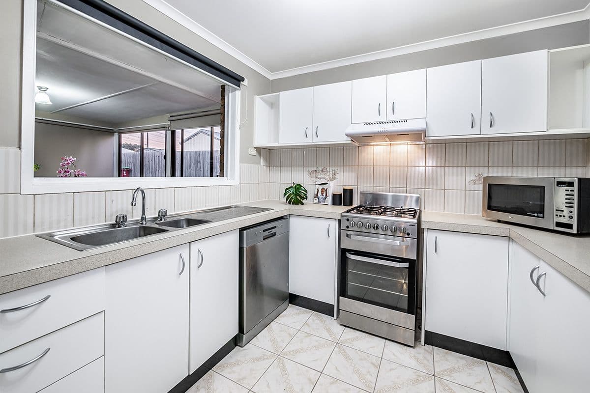 14 Emma Court, Hampton Park VIC 3976, Hampton Park - Thumbnail 4