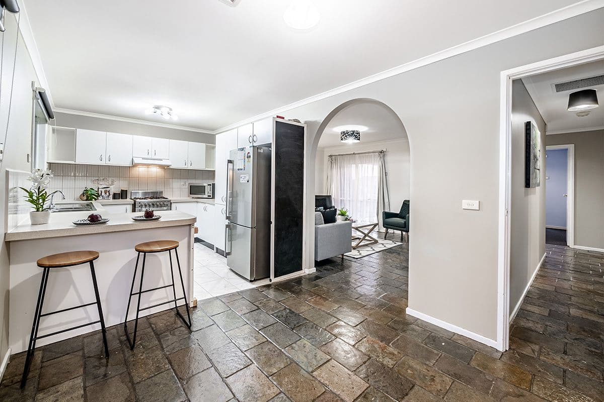 14 Emma Court, Hampton Park VIC 3976, Hampton Park - Thumbnail 5