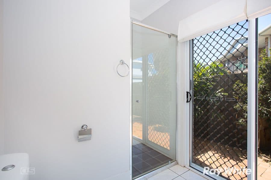 12-16 Kangaroo Avenue, BONGAREE QLD 4507, Bongaree - Thumbnail 5