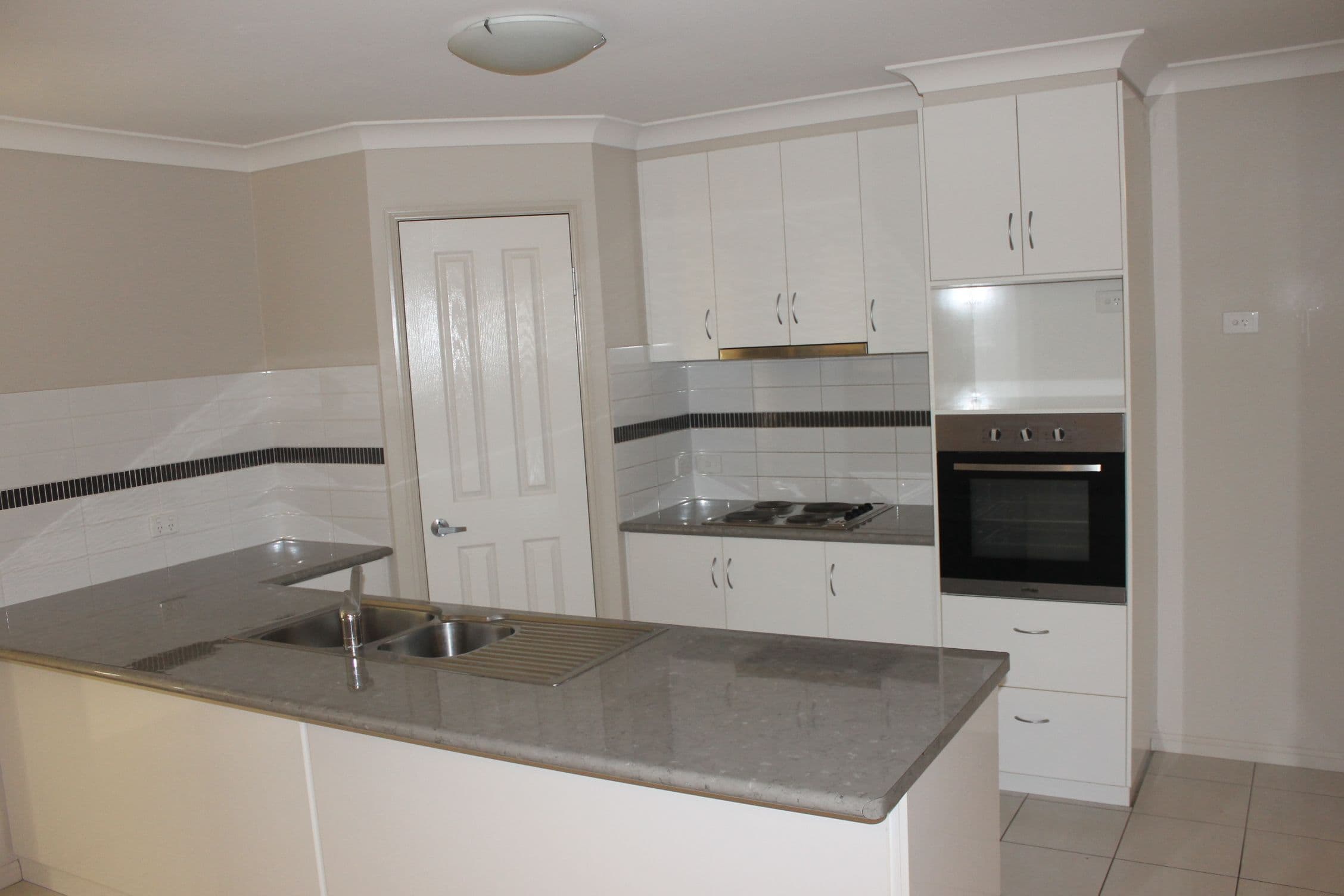 27 Diggers Drive, Dalby QLD 4405, Dalby - Thumbnail 2