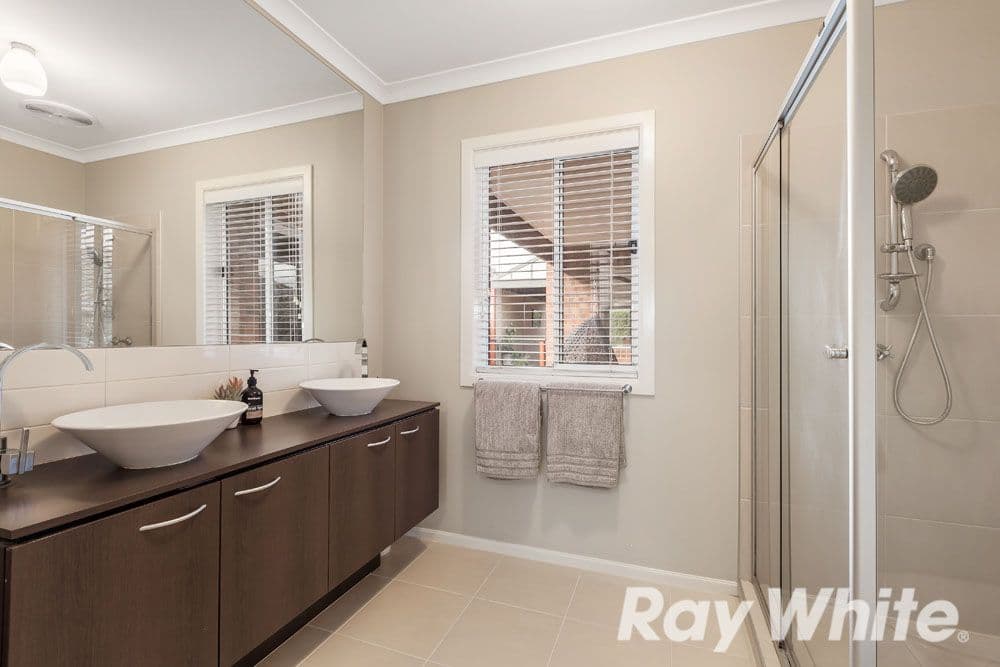 10 Westbourne Drive, Doreen VIC 3754, Doreen - Thumbnail 3