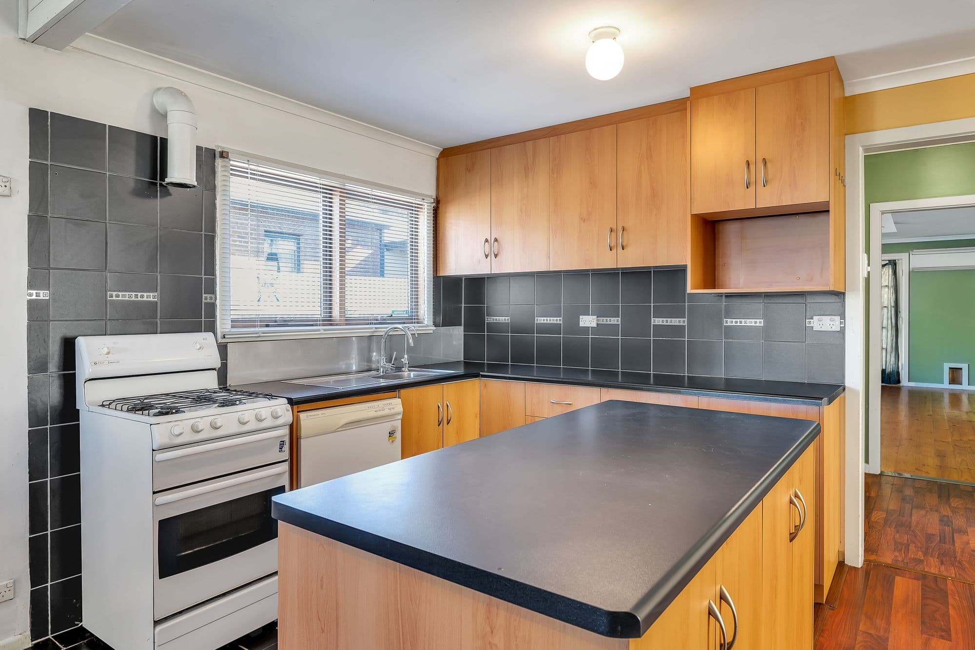 121 Wills Street, Largs Bay SA 5016, Largs Bay - Thumbnail 6