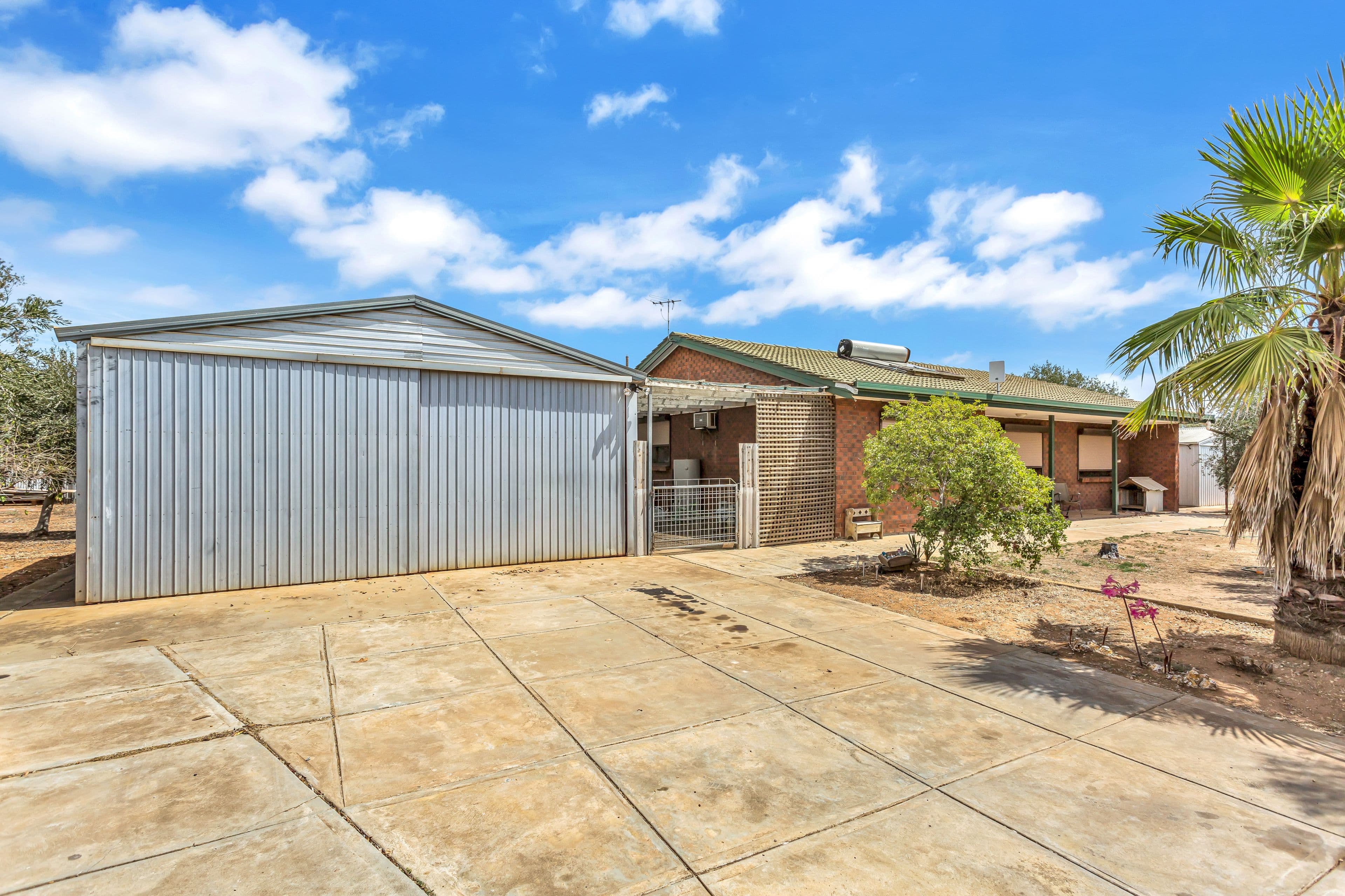 30 COOTAMUNDRA Boulevard, Gobbagombalin, Gobbagombalin - Image 1