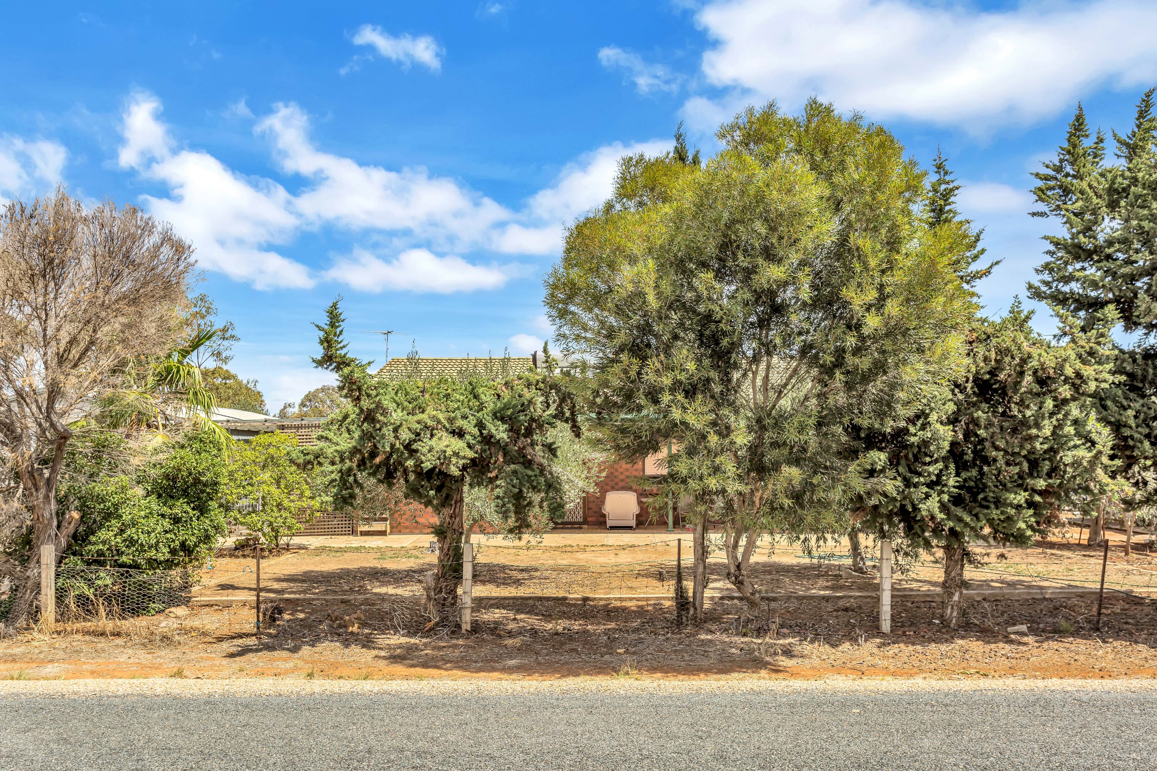 30 COOTAMUNDRA Boulevard, Gobbagombalin, Gobbagombalin - Thumbnail 2