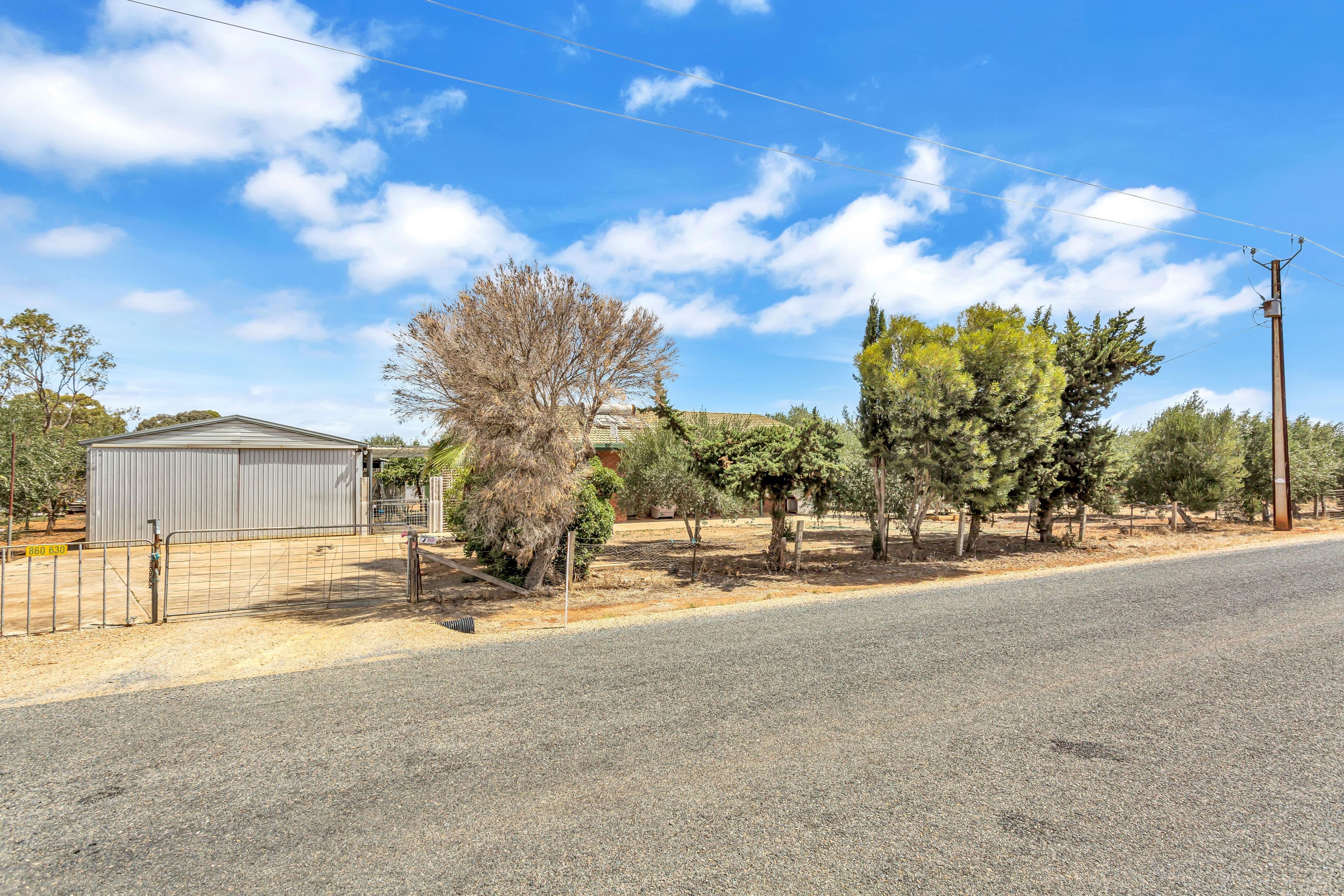 30 COOTAMUNDRA Boulevard, Gobbagombalin, Gobbagombalin - Thumbnail 3