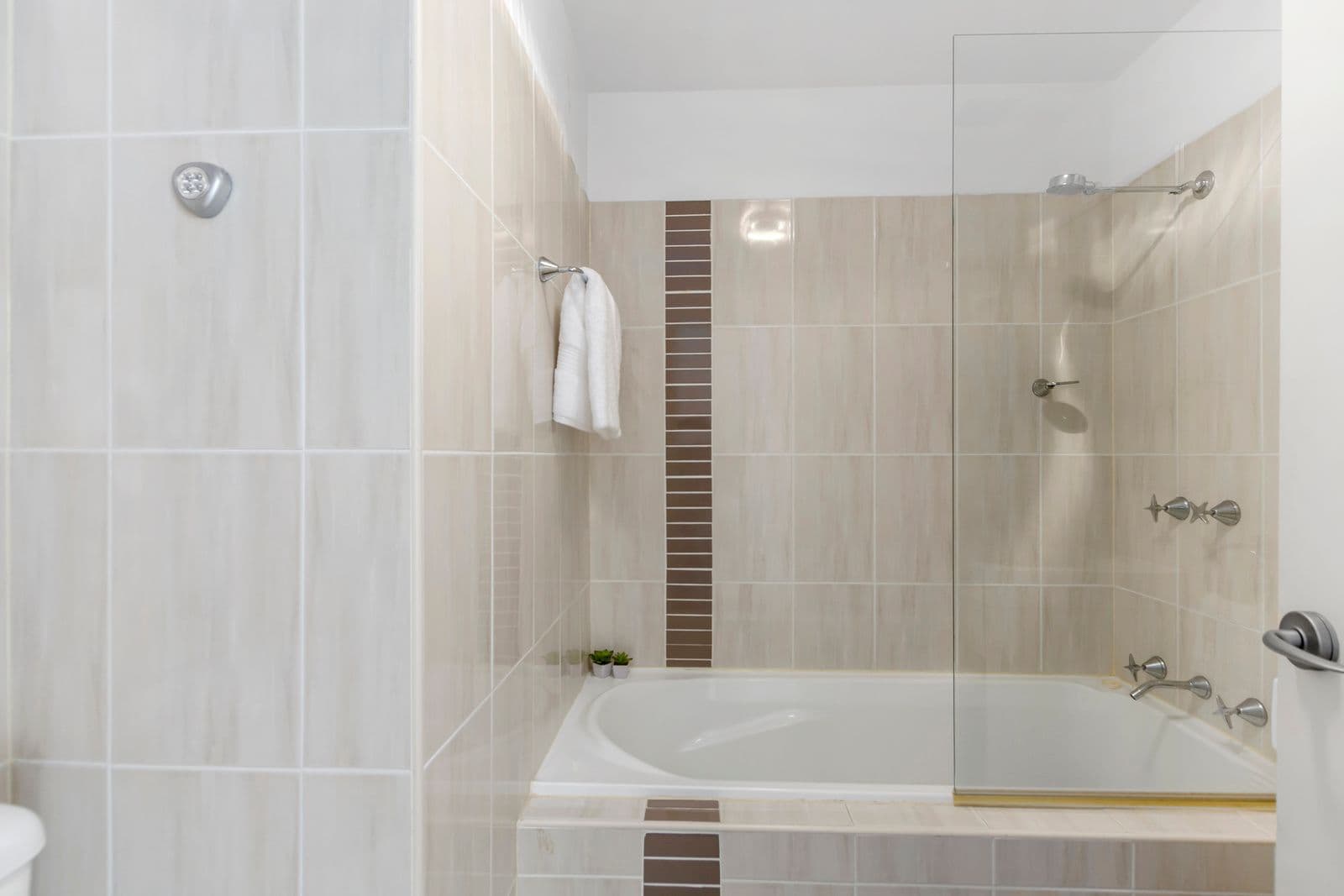 22-24 Beatson Street, Wollongong NSW 2500, Wollongong - Thumbnail 7