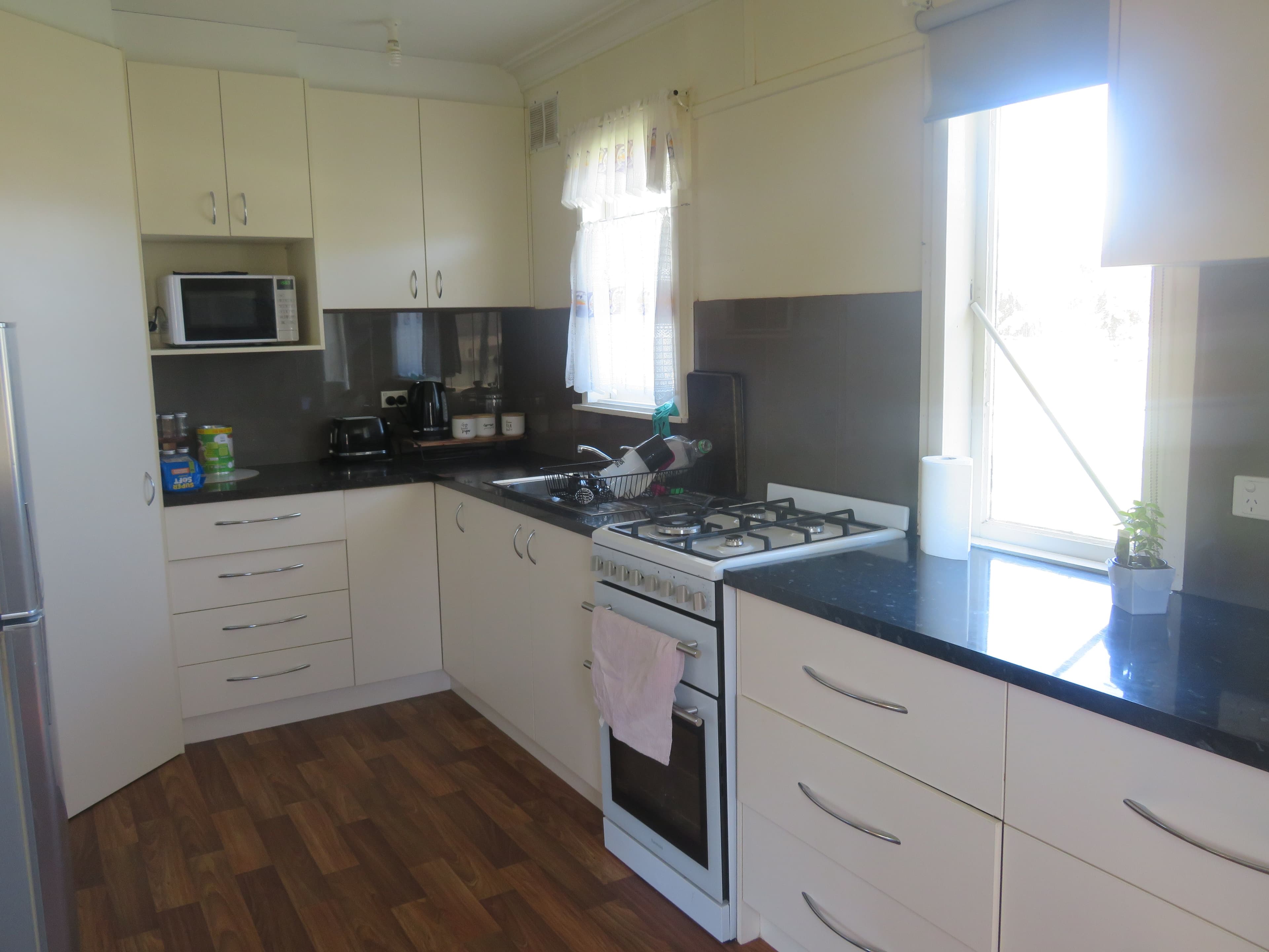 11 Jack Moses Avenue, Gundagai NSW 2722, Gundagai - Thumbnail 4