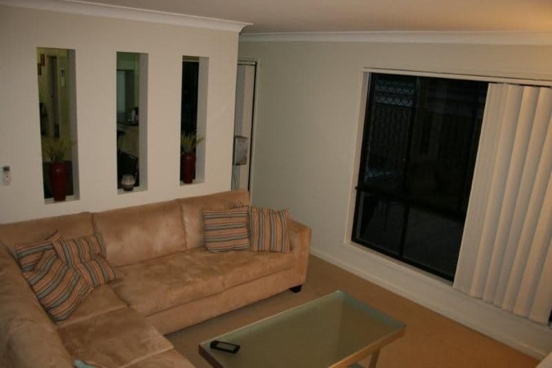 6 Gerard Street, PACIFIC PINES QLD 4211, Pacific Pines - Thumbnail 5