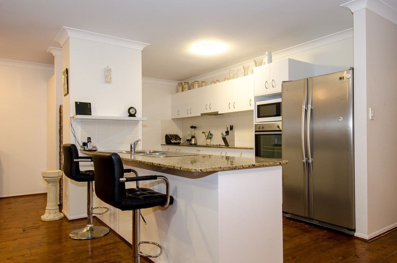 8 Noelene Lane, Arundel QLD 4214, Arundel - Thumbnail 4