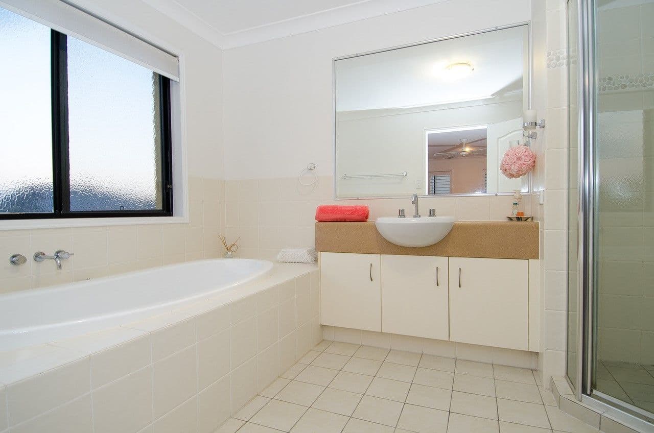 8 Noelene Lane, Arundel QLD 4214, Arundel - Thumbnail 7