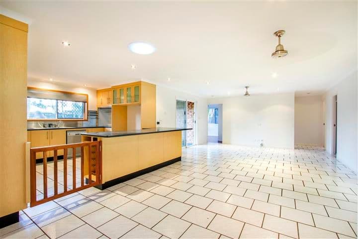 5 Catherine Crescent, Jubilee Pocket QLD 4802, Jubilee Pocket - Thumbnail 4