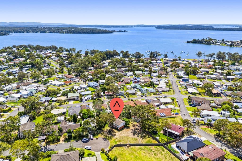 5 Apanie Close, Summerland Point - Image 1