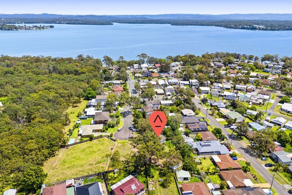 5 Apanie Close, Summerland Point - Thumbnail 2