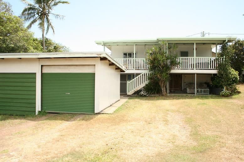 24 Coast Road, SARINA BEACH QLD 4737, Sarina Beach - Thumbnail 2