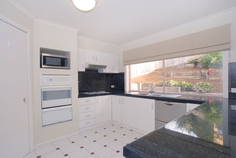 20 Schafter Drive, DONCASTER EAST VIC 3109, Doncaster East - Thumbnail 5