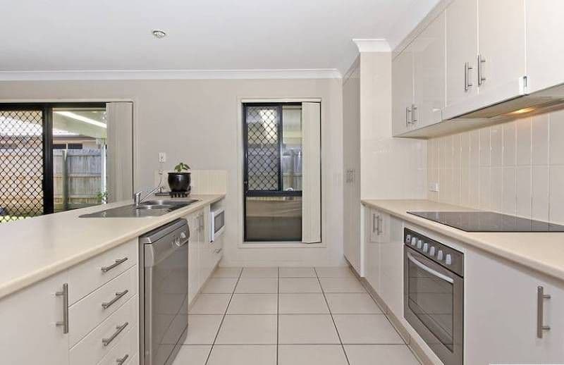 33 Reardon Street, CALAMVALE QLD 4116, Calamvale - Thumbnail 2