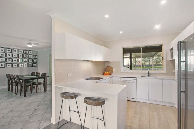 2 Blueberry Close, ABERGLASSLYN NSW 2320, Aberglasslyn - Thumbnail 5