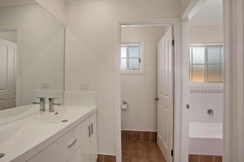 2 Blueberry Close, ABERGLASSLYN NSW 2320, Aberglasslyn - Thumbnail 7