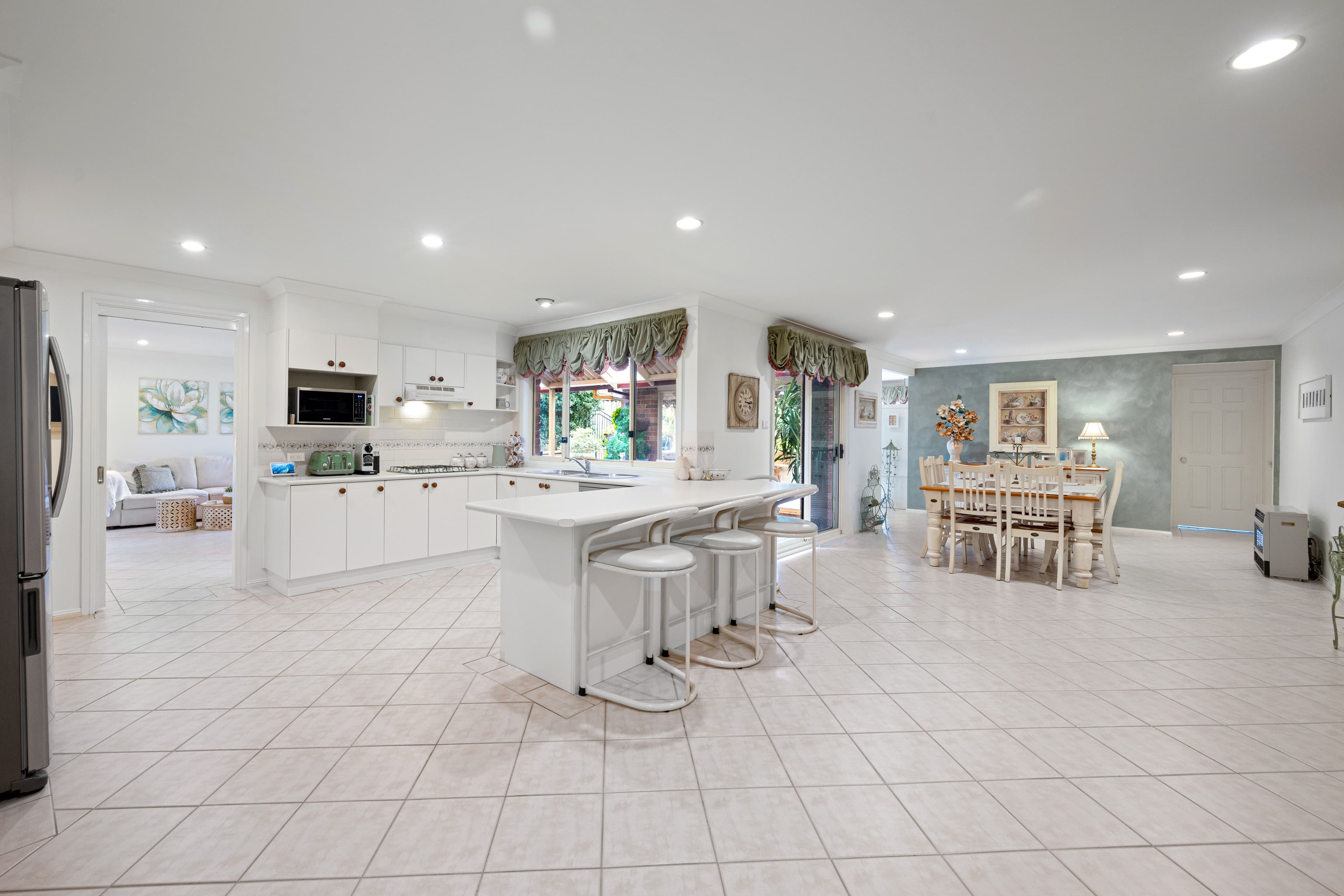 3 Perry Court, Harrington Park NSW 2567, Harrington Park - Thumbnail 4