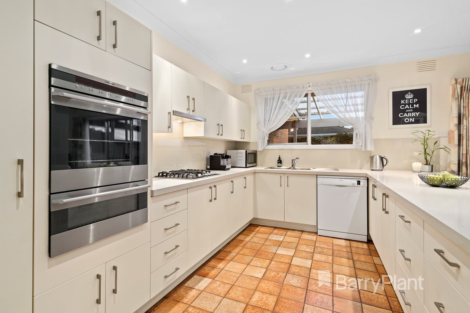 64 Hodgson Street, Templestowe Lower, VIC 3107, Templestowe Lower - Thumbnail 3