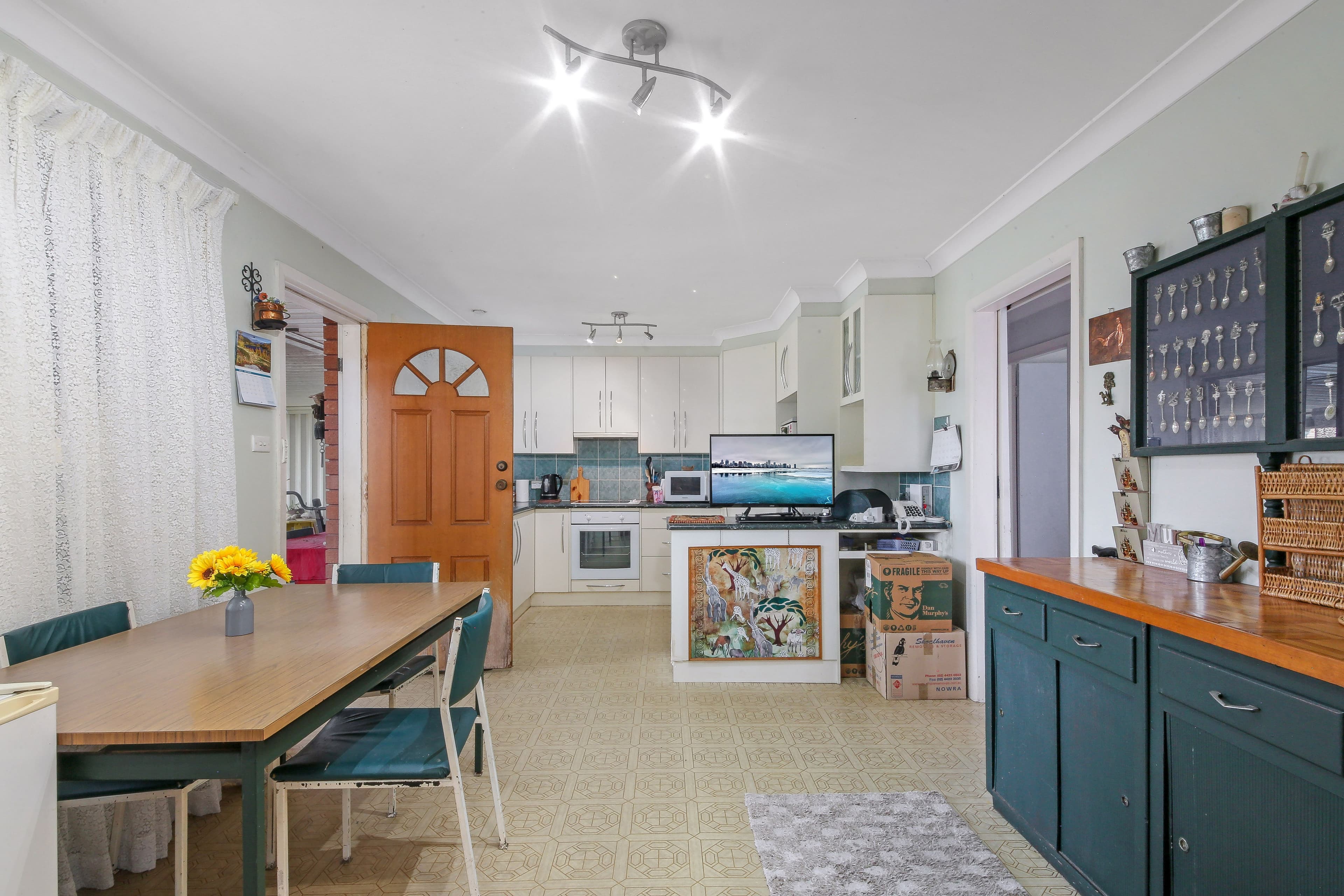 3 Saric Avenue, Georges Hall NSW 2198, Georges Hall - Thumbnail 3