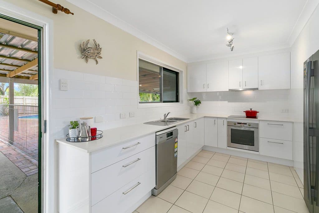 8 Cottonvale Street, Coopers Plains QLD 4108, Coopers Plains - Thumbnail 2