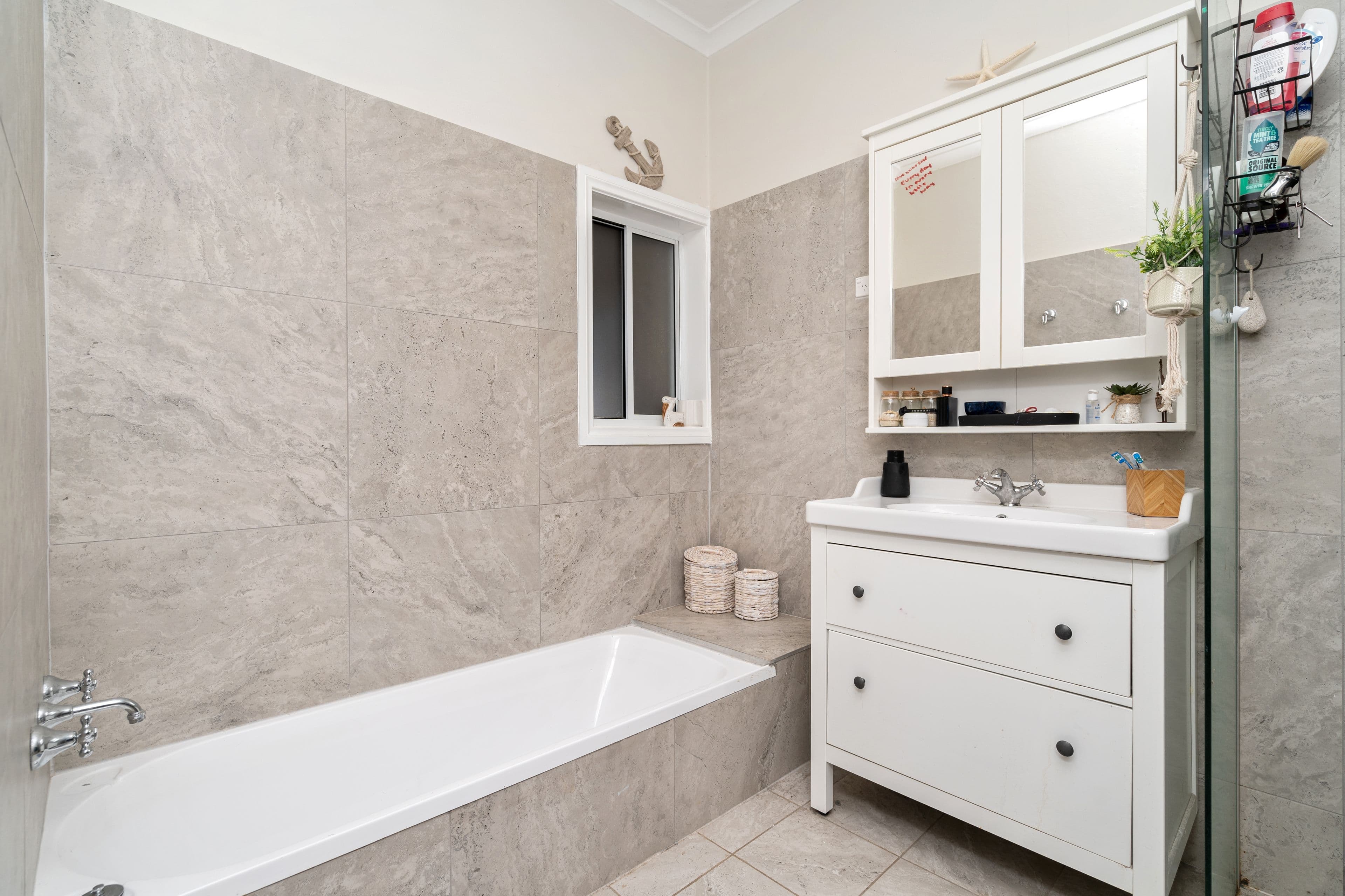 128-130 Fernleigh Road, Mount Austin NSW 2650, Mount Austin - Thumbnail 8