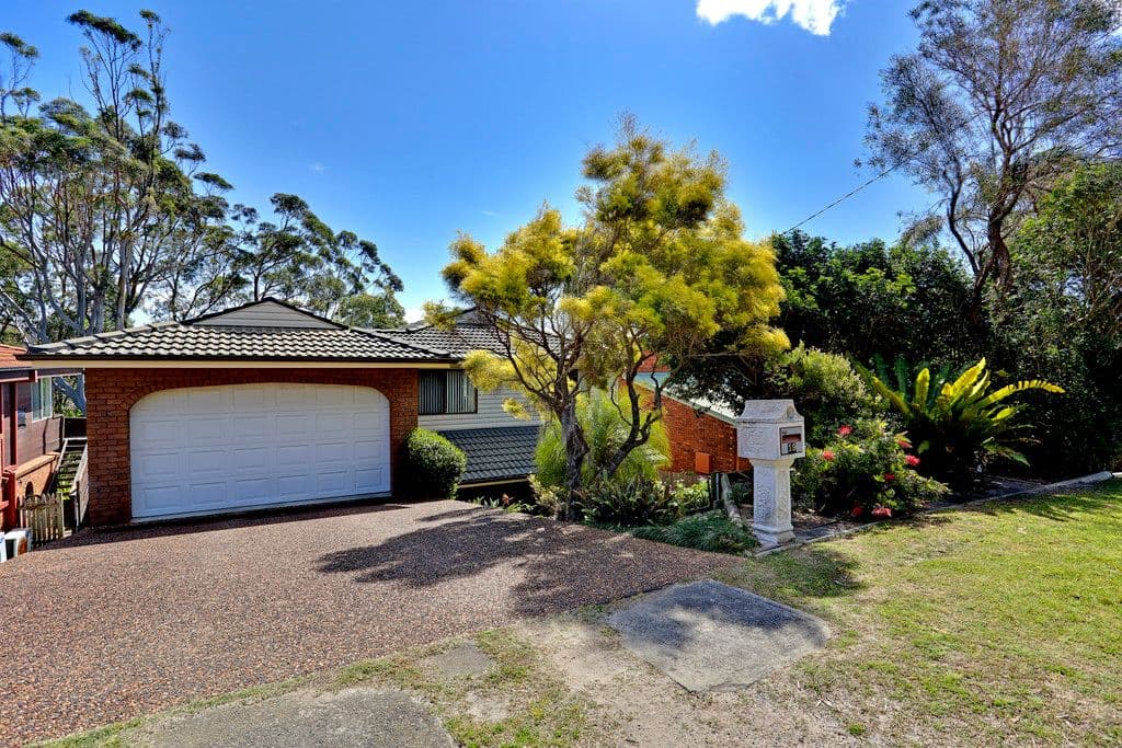 19 Wordsworth Avenue, Bateau Bay NSW 2261, Bateau Bay - Image 1