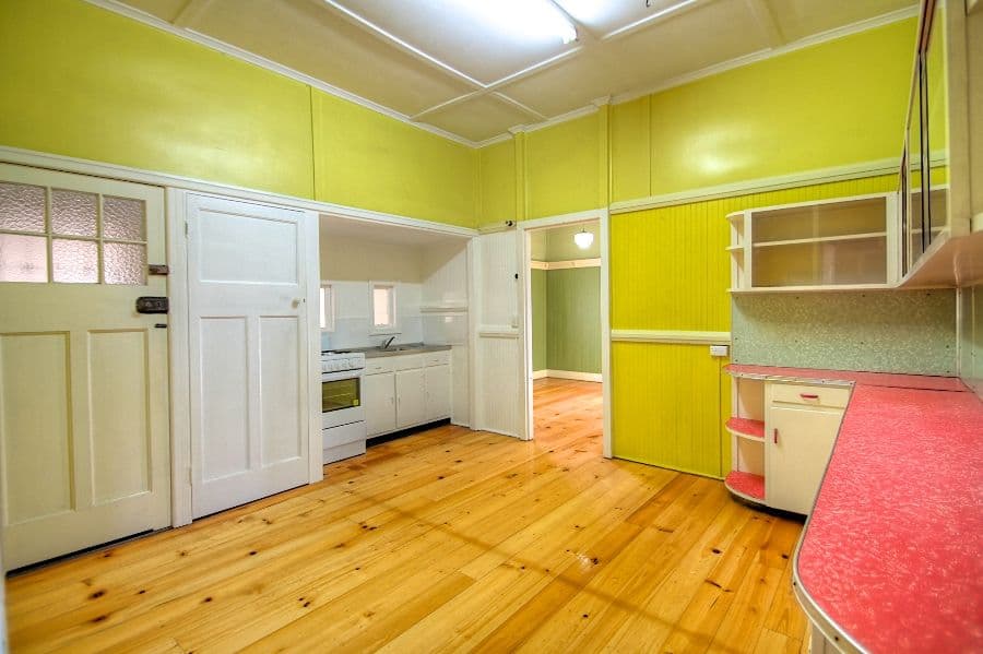 17 Hamilton Street, BOOVAL QLD 4304, Booval - Thumbnail 2