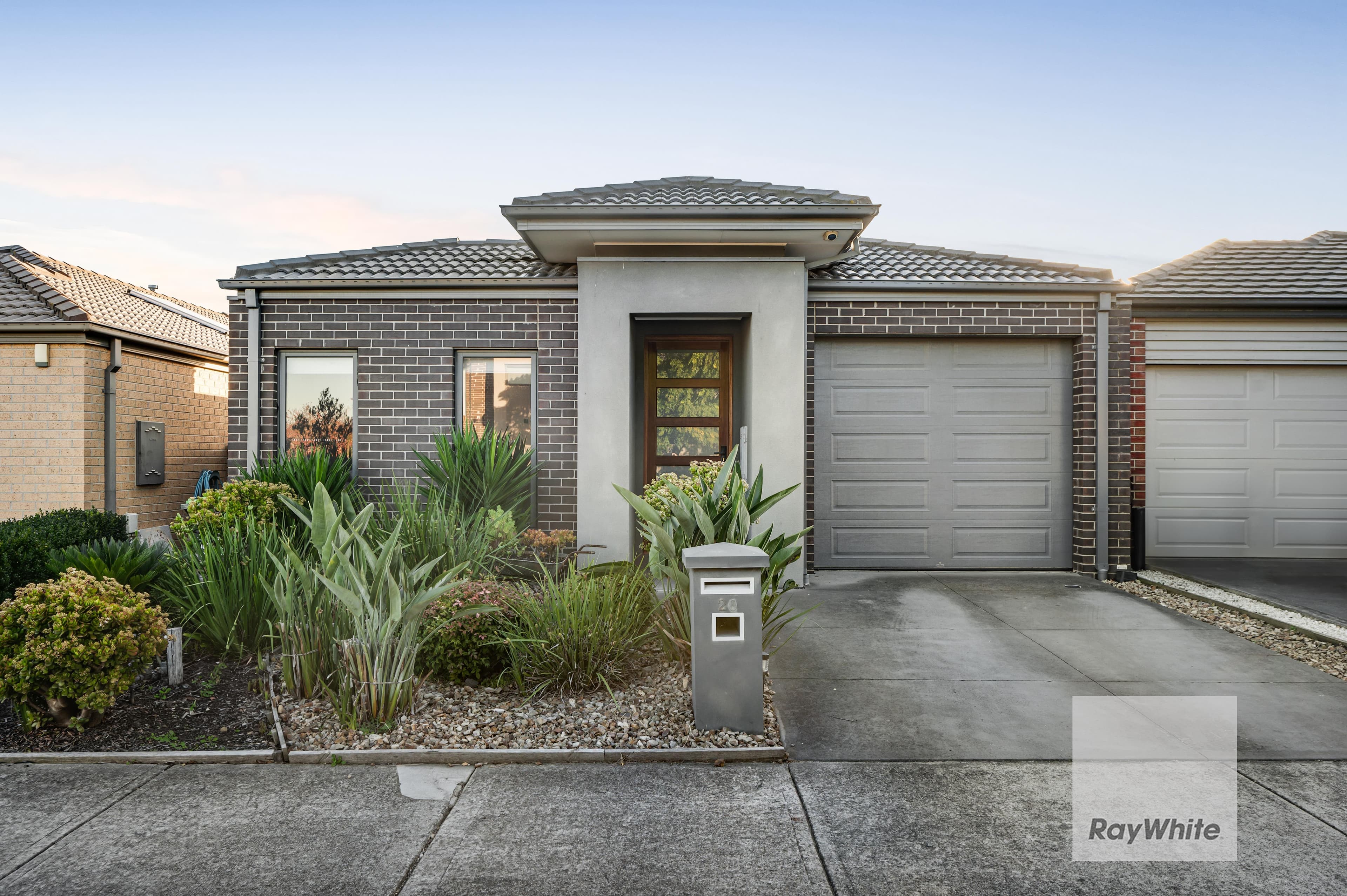 20 Silverwood Drive, Greenvale VIC 3059, Greenvale - Thumbnail 2