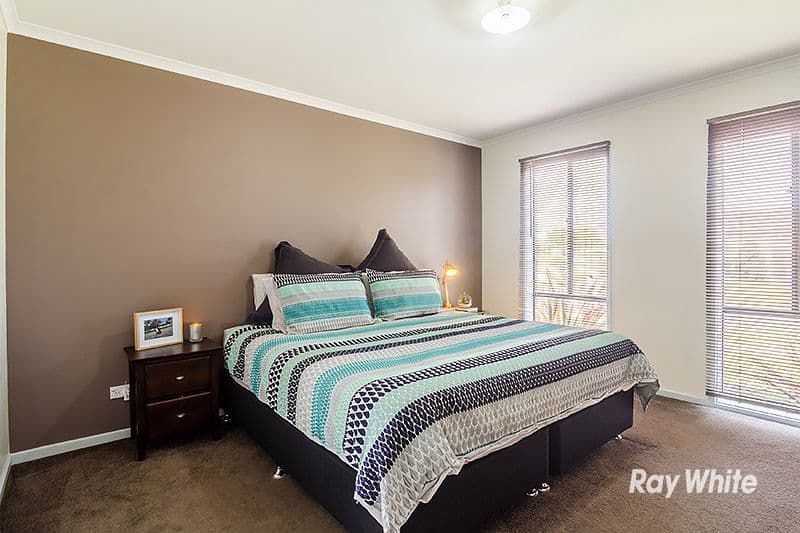 47 Bernborough Avenue, Cranbourne West VIC 3977, Cranbourne West - Thumbnail 2