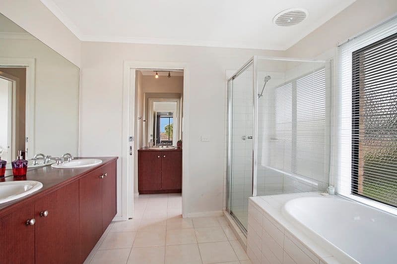 46 Island Point Avenue, Waterways VIC 3195, Waterways - Thumbnail 7