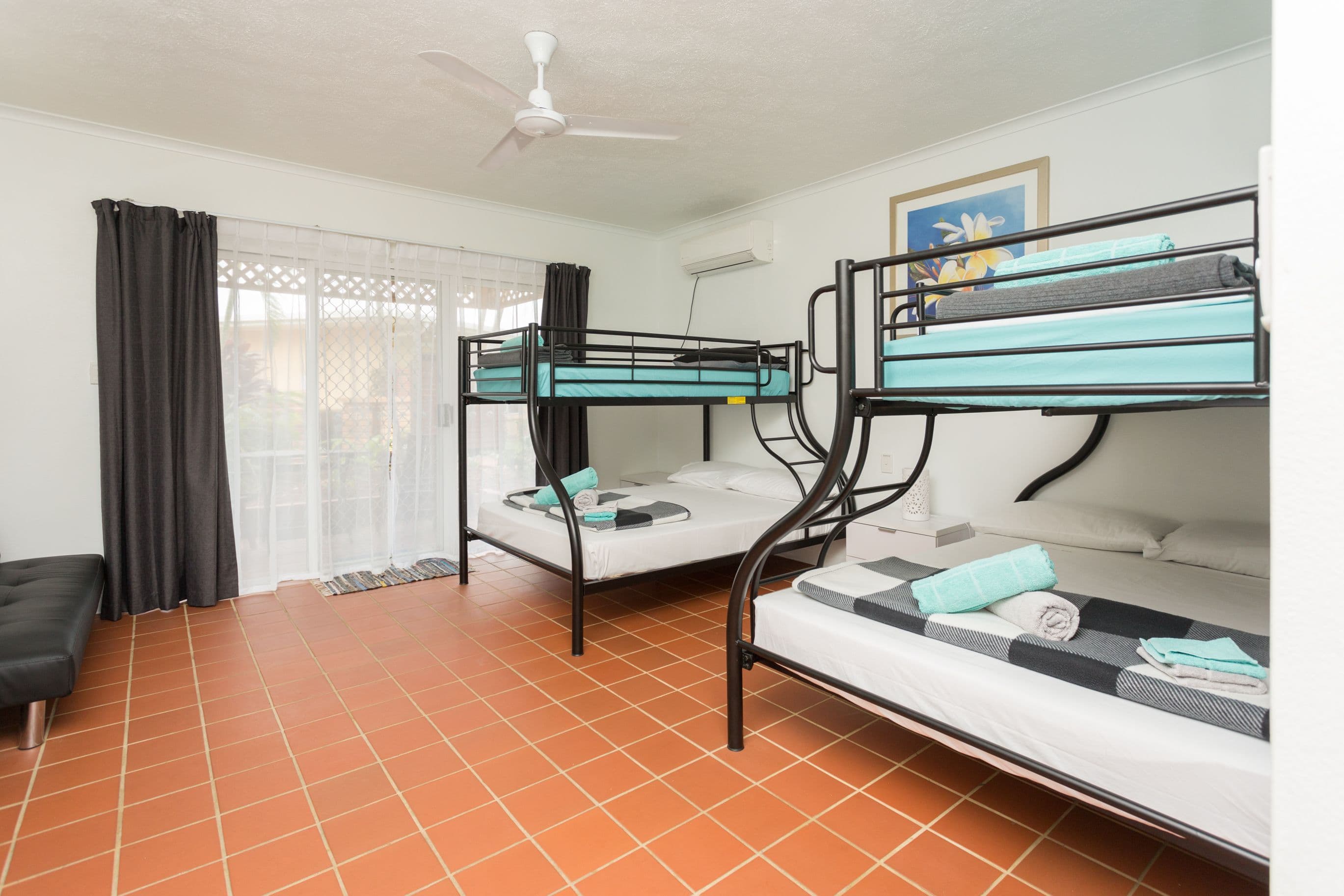 303/12-16 Fauna Place, Kirrawee - Thumbnail 2