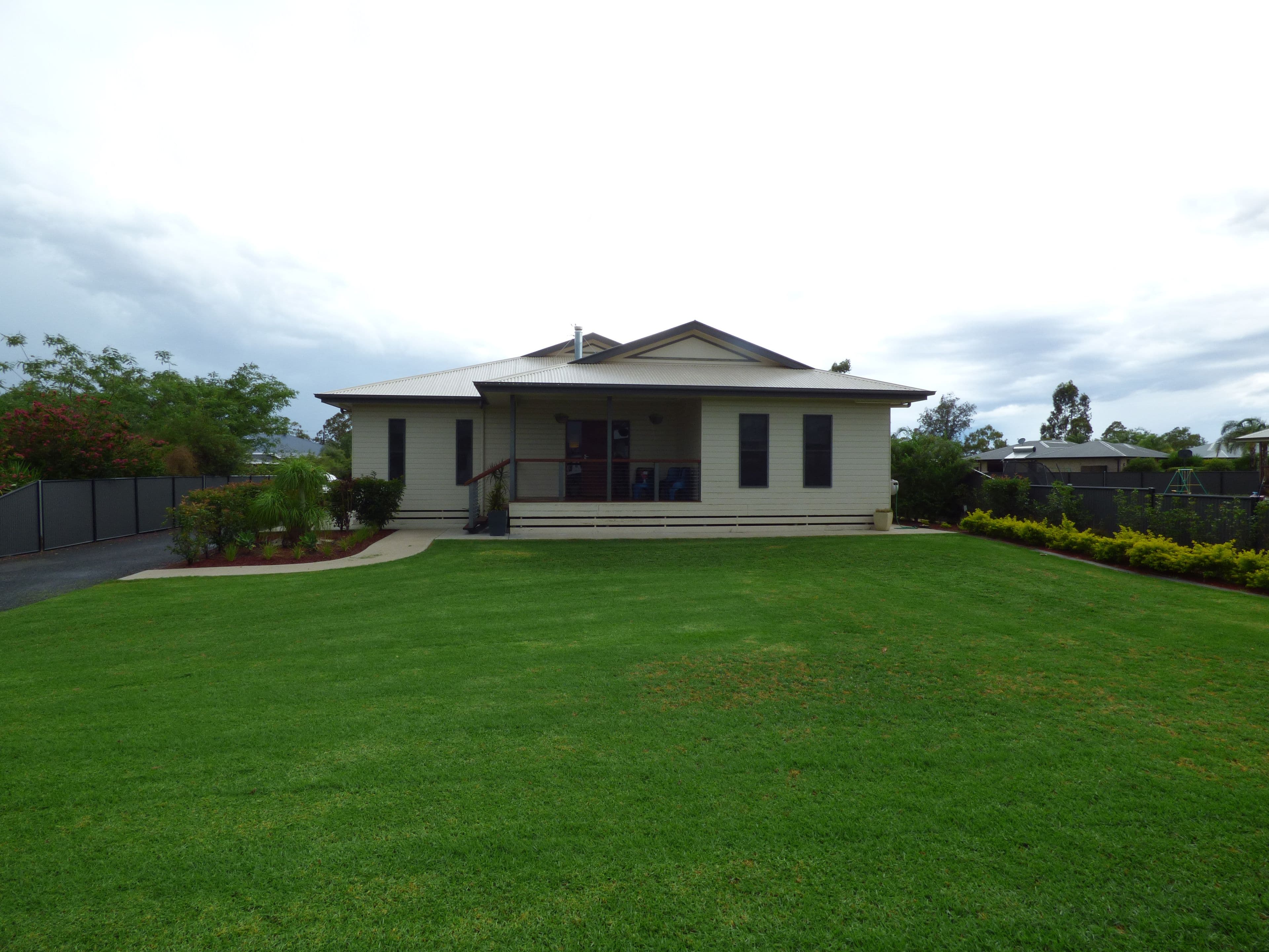 4 Fairway Drive, Roma QLD 4455, Roma - Thumbnail 3