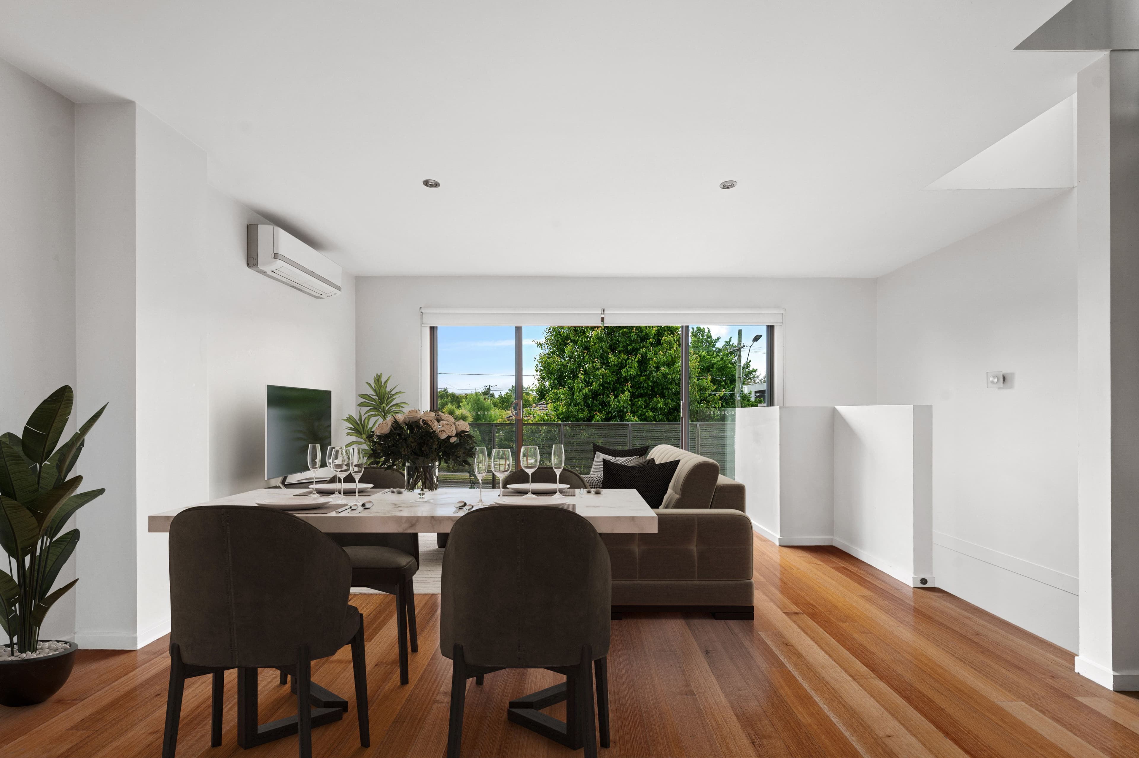 853 High Street, Reservoir VIC 3073, Reservoir - Thumbnail 2