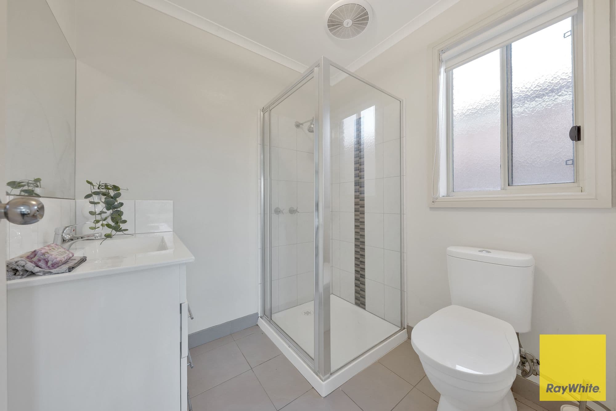 52 Finchley Park Crescent, Tarneit VIC 3029, Tarneit - Thumbnail 4
